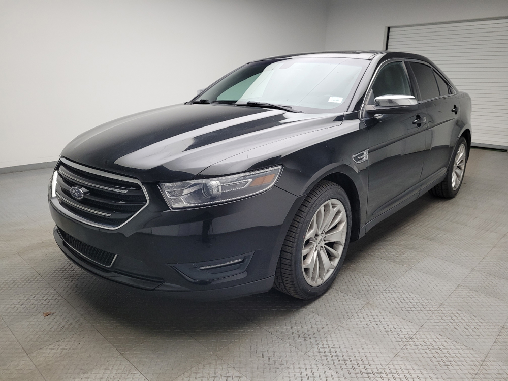 2015 Ford Taurus Limited's photo