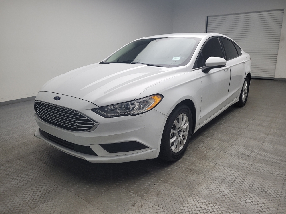 2017 Ford Fusion S's photo