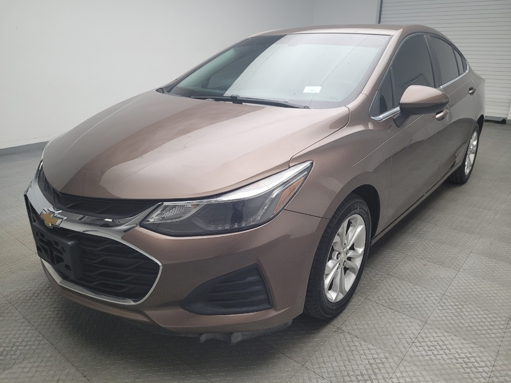 2019 Chevrolet Cruze LT's photo