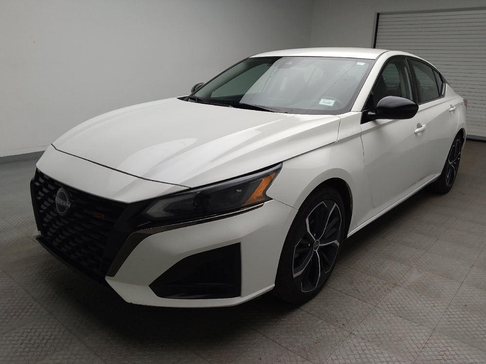 2023 Nissan Altima SR