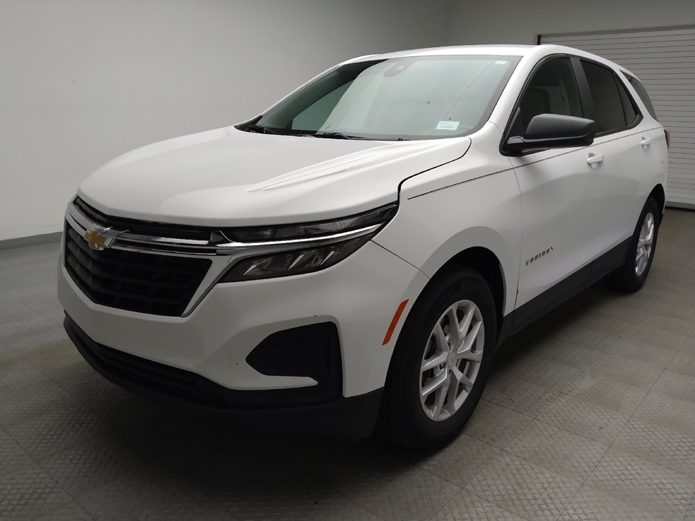 2023 Chevrolet Equinox LS's photo