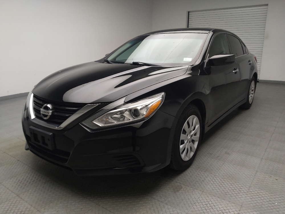 2017 Nissan Altima S's photo