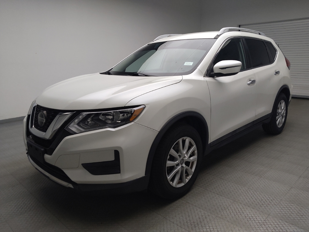 2019 Nissan Rogue SV's photo