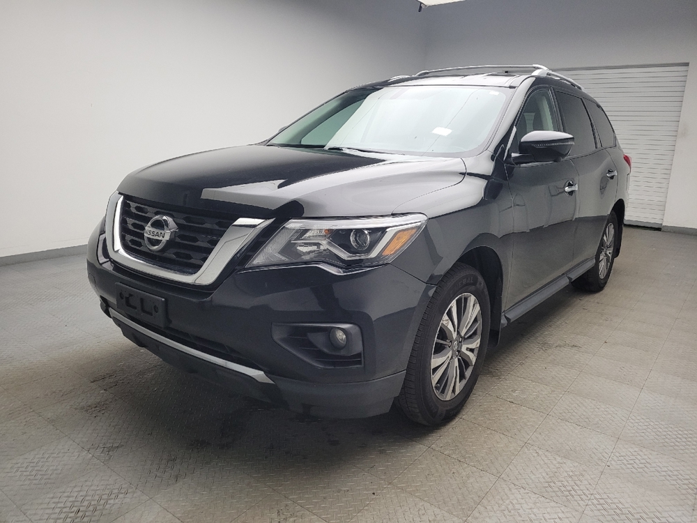 2019 Nissan Pathfinder SL's photo