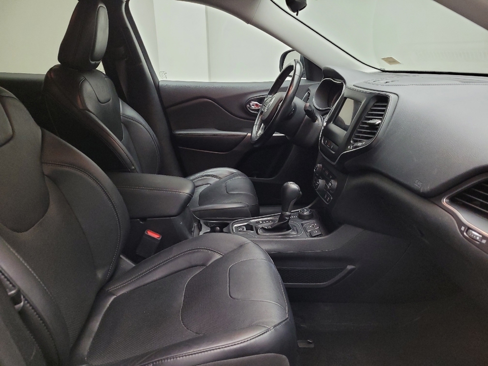2021 Jeep Cherokee Latitude Lux - Photo 16