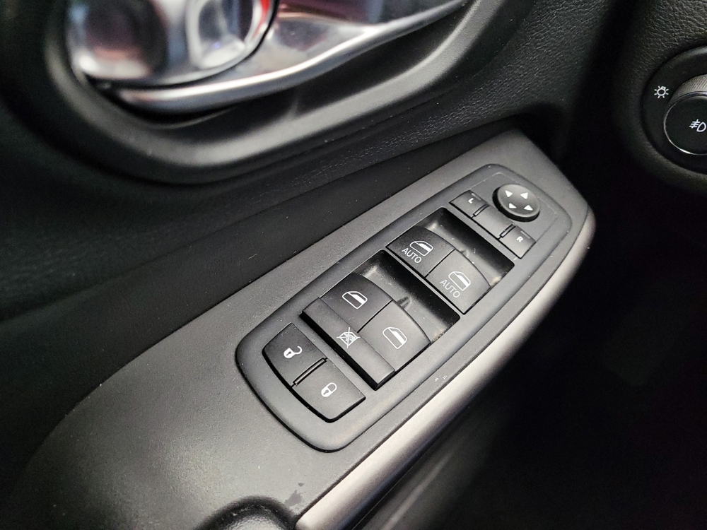 2021 Jeep Cherokee Latitude Lux - Photo 21
