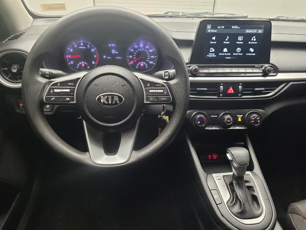 2021 Kia Forte LXS - Photo 17