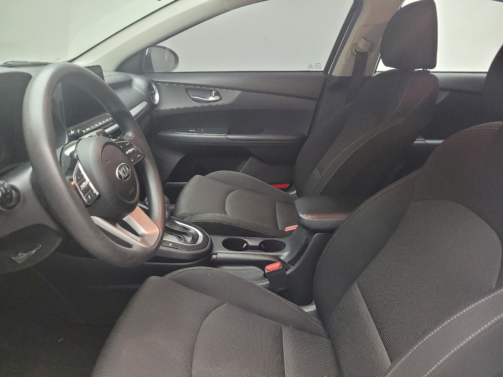 2021 Kia Forte LXS - Photo 13