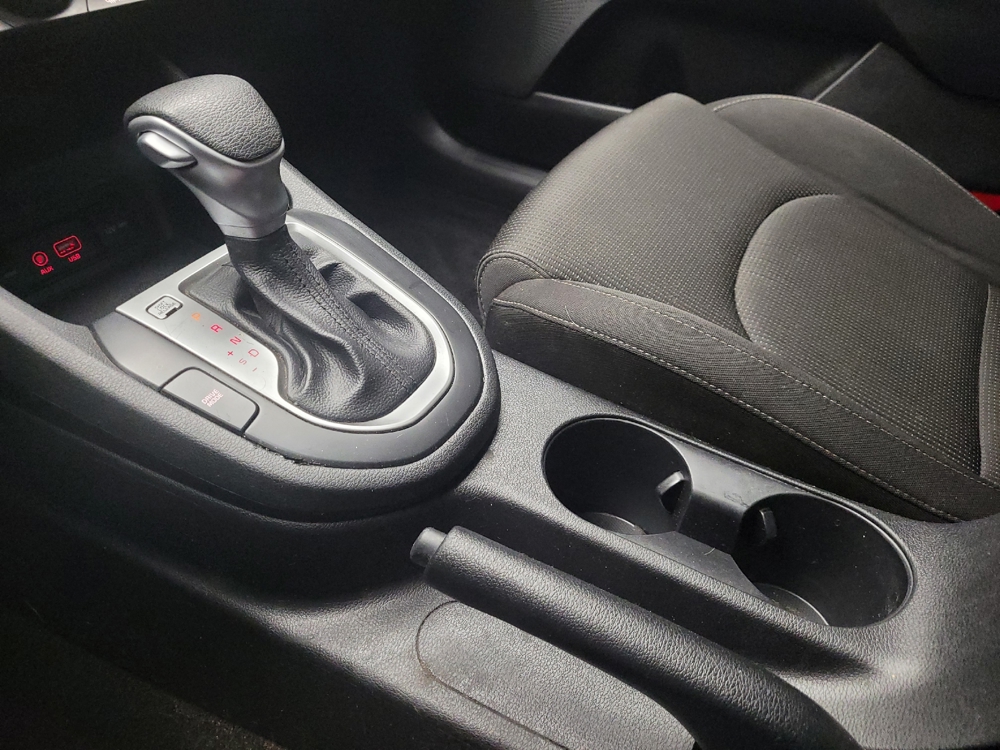 2021 Kia Forte LXS - Photo 20