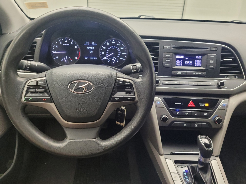 2018 Hyundai Elantra SE - Photo 17
