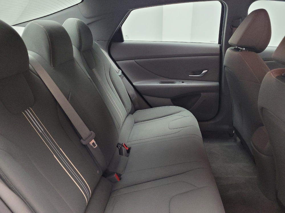 2023 Hyundai Elantra SEL - Photo 15
