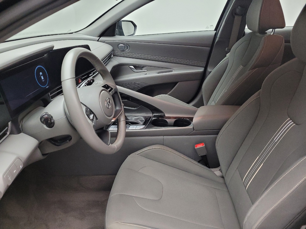 2023 Hyundai Elantra SEL - Photo 13