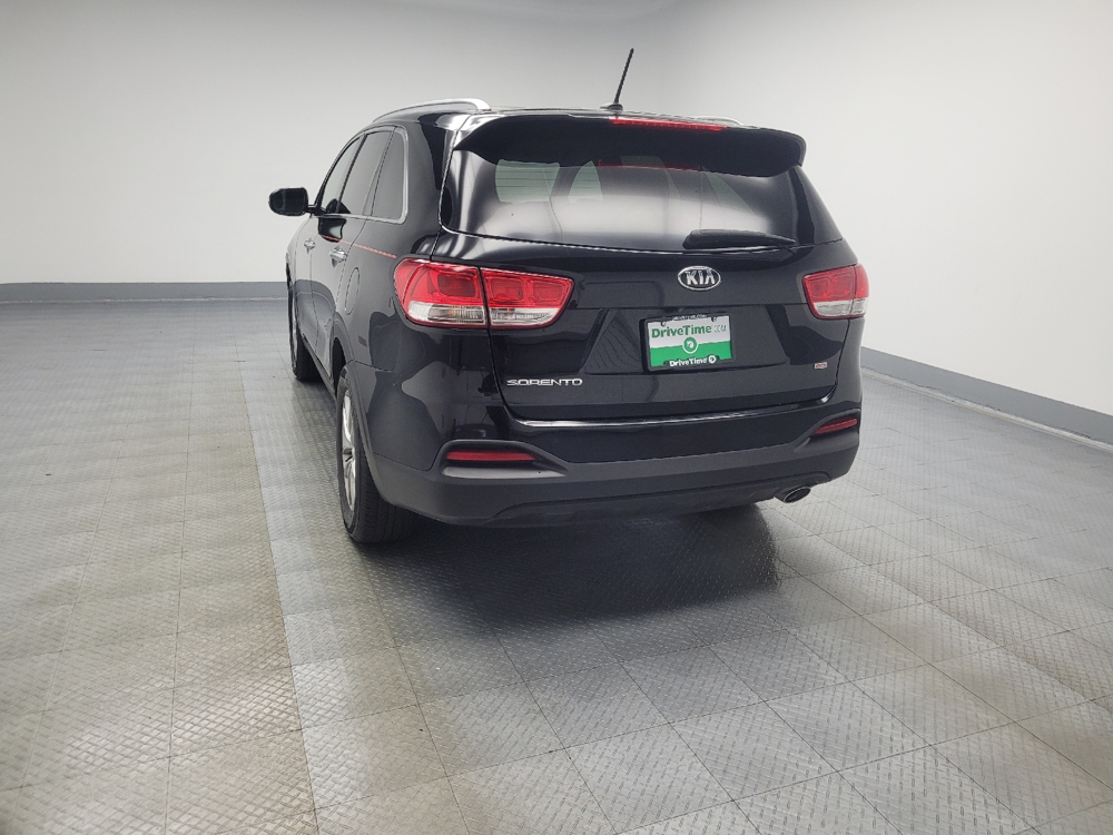 Image 5 of 2017 Kia Sorento LX