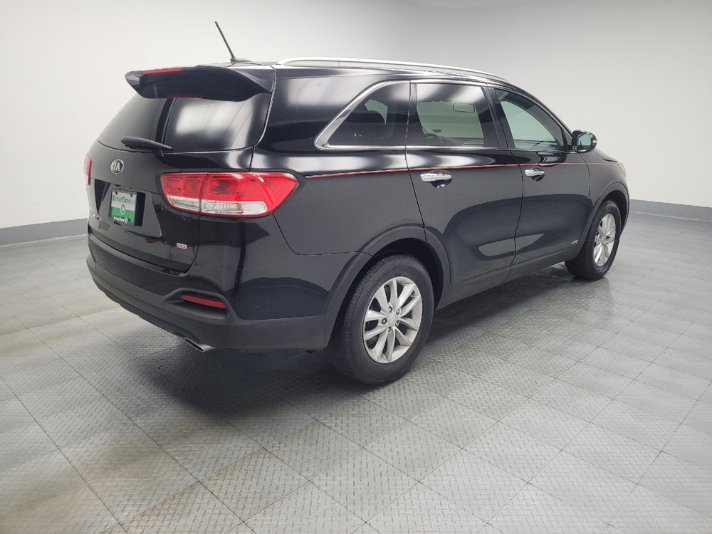 Image 8 of 2017 Kia Sorento LX