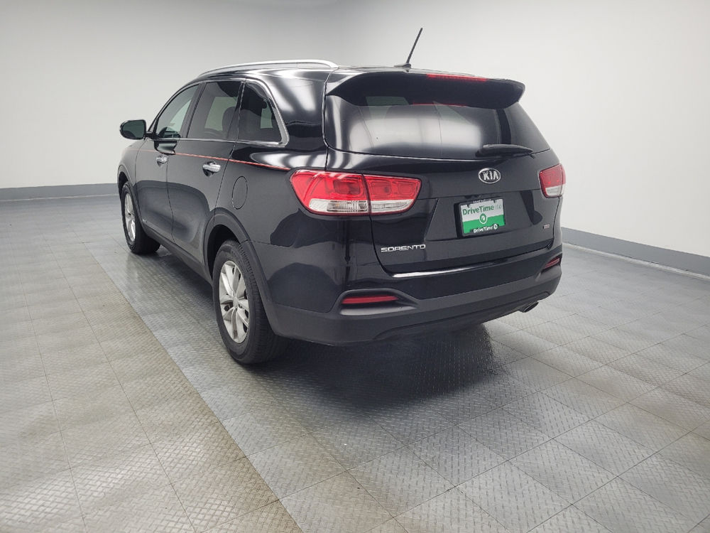 Image 4 of 2017 Kia Sorento LX