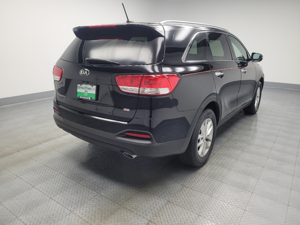Image 7 of 2017 Kia Sorento LX