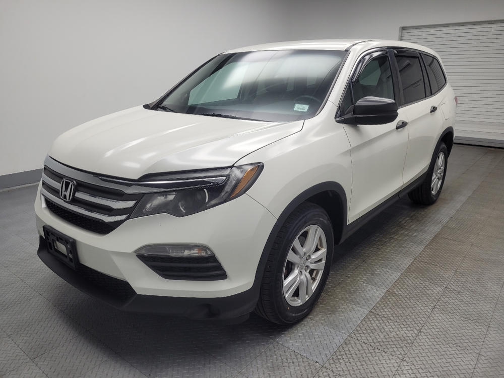 2016 Honda Pilot LX's photo