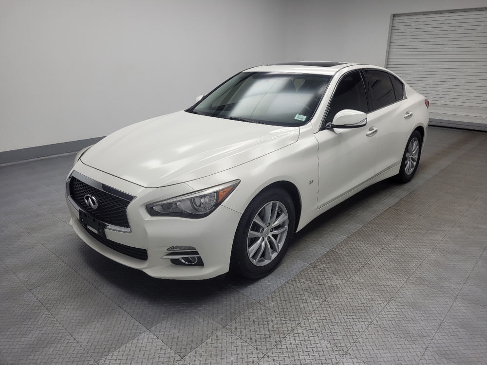 2015 INFINITI Q50 Premium's photo