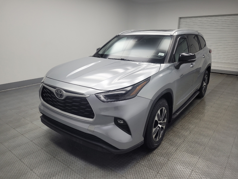 2022 Toyota Highlander XLE's photo