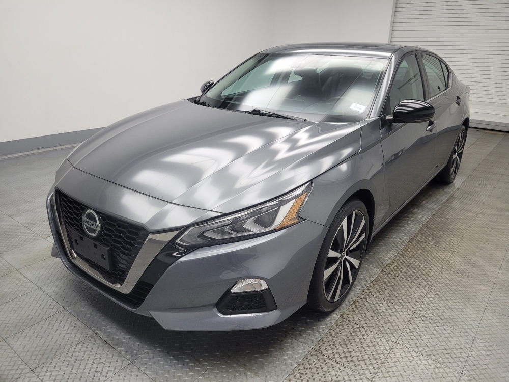 2020 Nissan Altima SR's photo