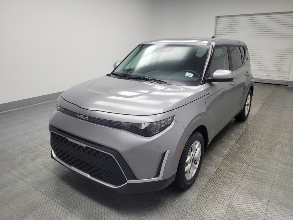 2023 Kia Soul LX's photo