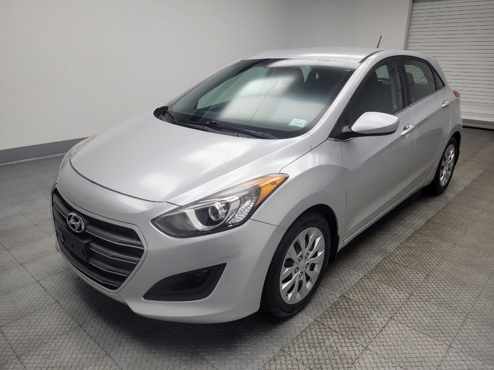 2016 Hyundai Elantra GT Base's photo