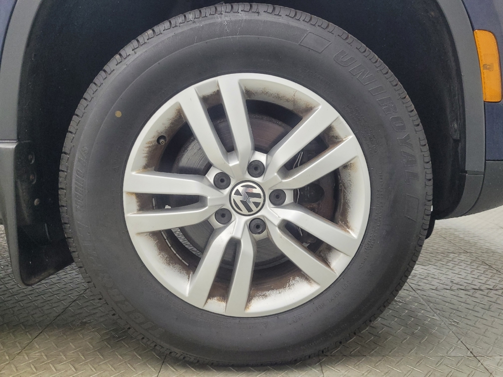 2015 Volkswagen Tiguan S - Photo 24