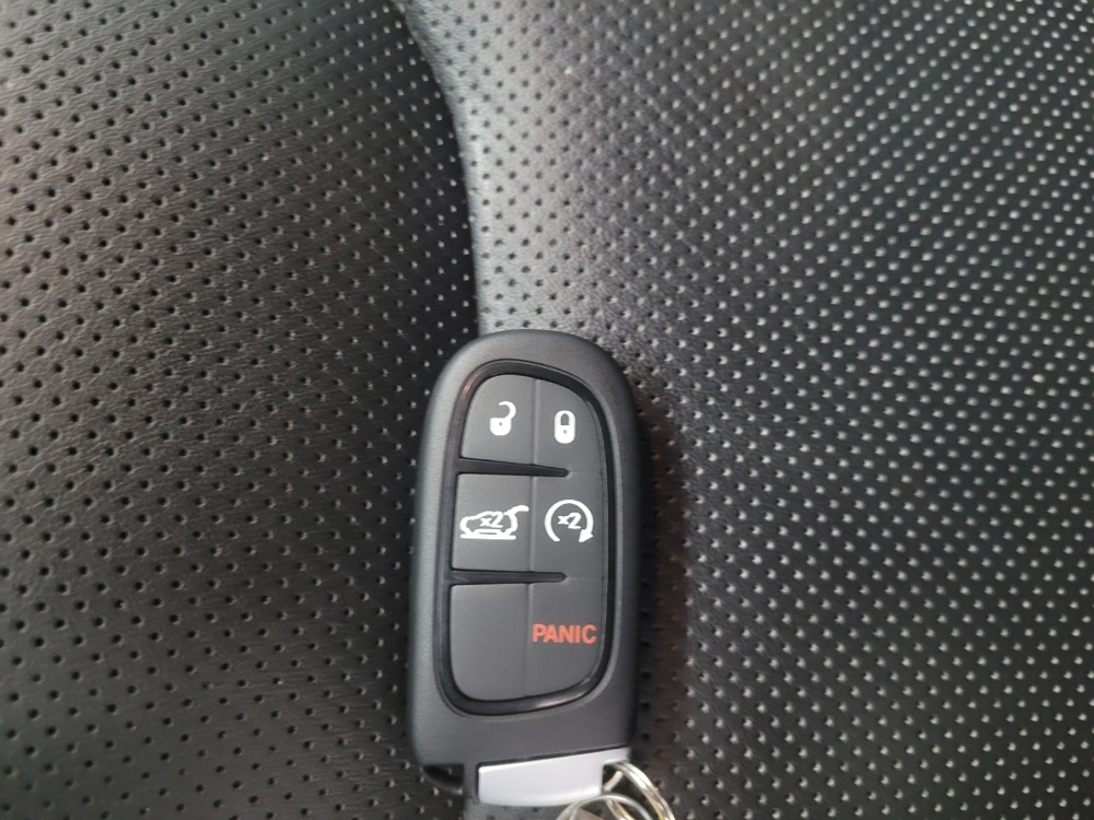 2021 Jeep Cherokee Latitude Lux - Photo 25