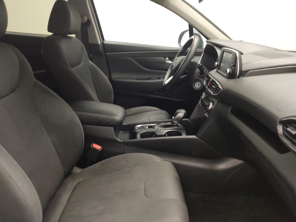 2020 Hyundai Santa Fe SE - Photo 16