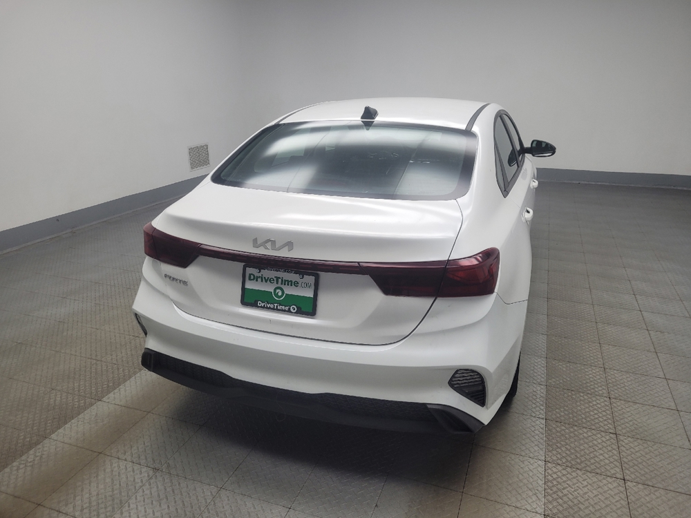 2024 Kia Forte LXS - Photo 6