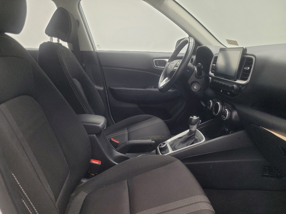 2022 Hyundai Venue SEL - Photo 16