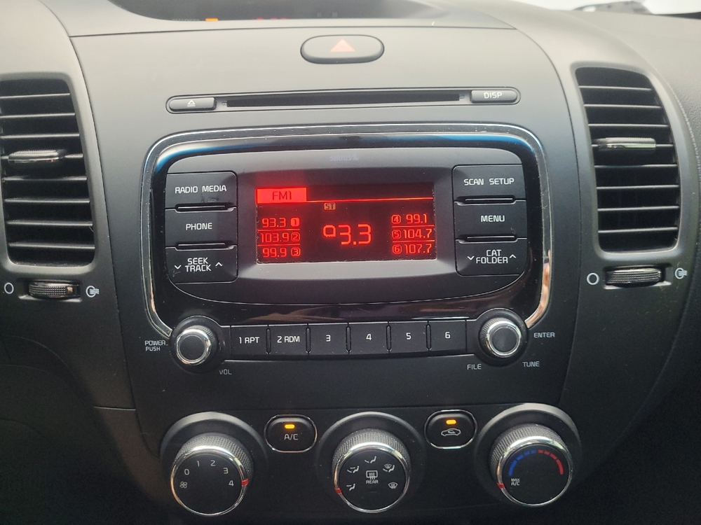 2017 Kia Forte LX - Photo 19