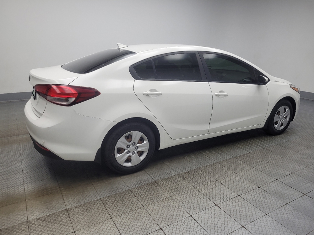 2017 Kia Forte LX - Photo 8