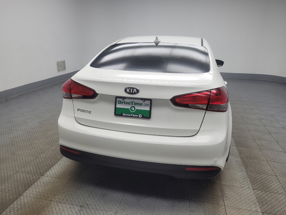 2017 Kia Forte LX - Photo 6