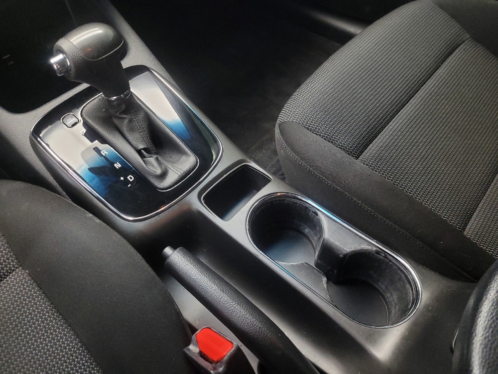 2017 Kia Forte LX - Photo 20