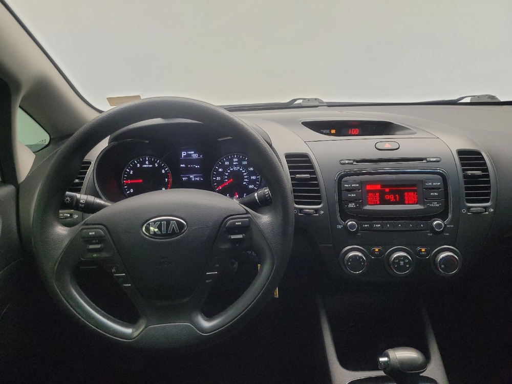 2017 Kia Forte LX - Photo 17