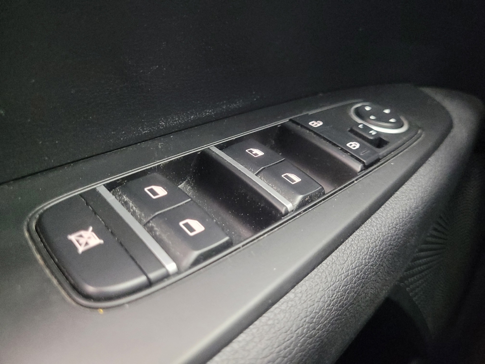 2024 Kia Forte LXS - Photo 21