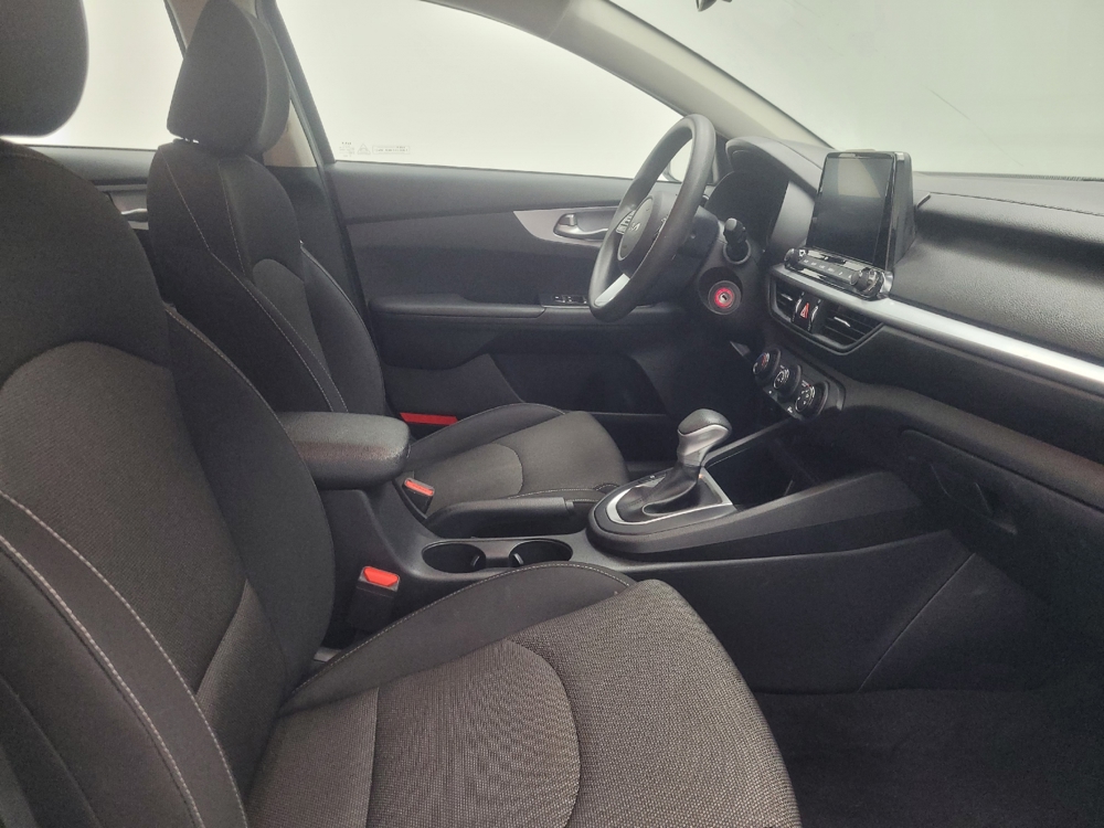 2024 Kia Forte LXS - Photo 16