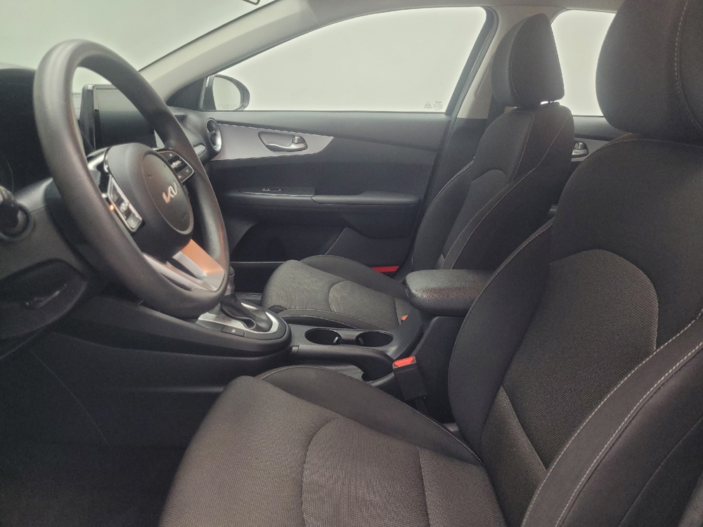 2024 Kia Forte LXS - Photo 13