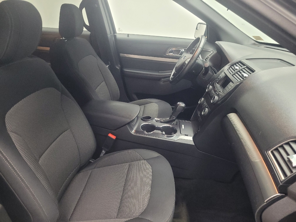 2018 Ford Explorer XLT - Photo 16