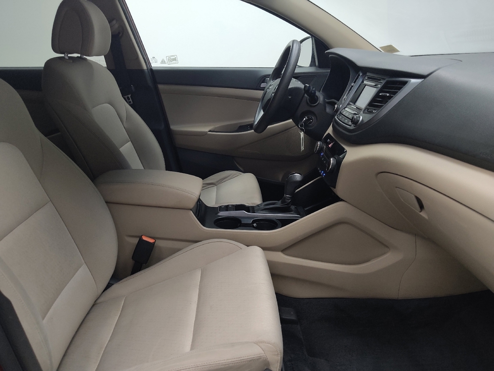 2017 Hyundai Tucson SE - Photo 16