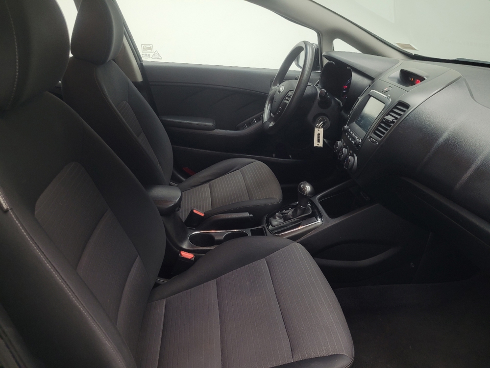 2018 Kia FORTE LX - Photo 16