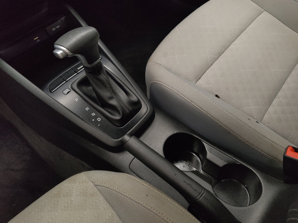 2021 Kia Rio S - Photo 20