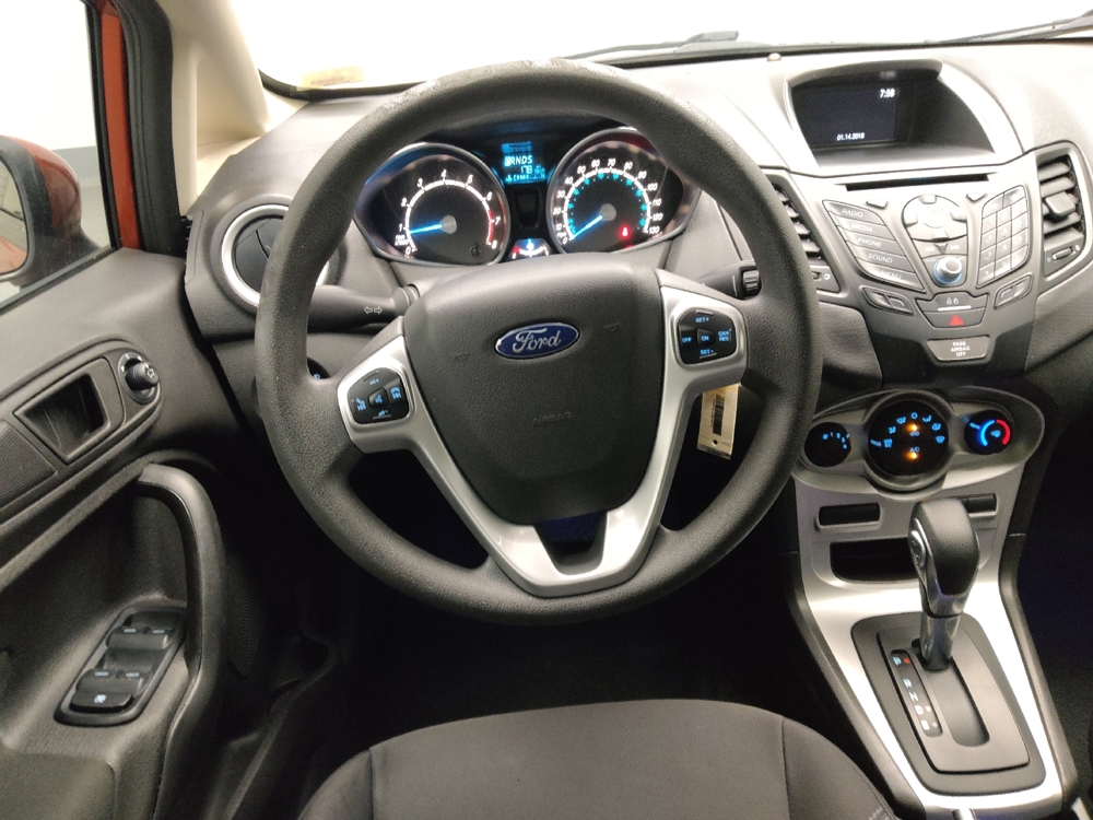 2018 Ford Fiesta SE - Photo 17