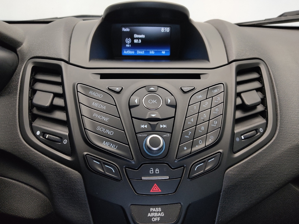2018 Ford Fiesta SE - Photo 19