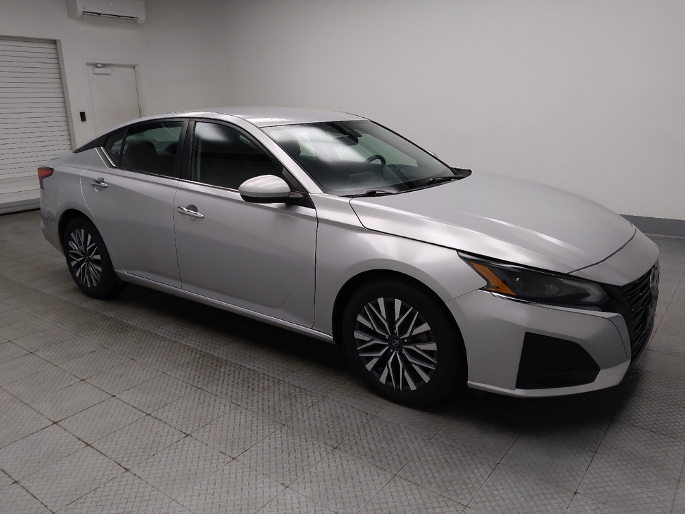 2023 Nissan Altima SV - Photo 9