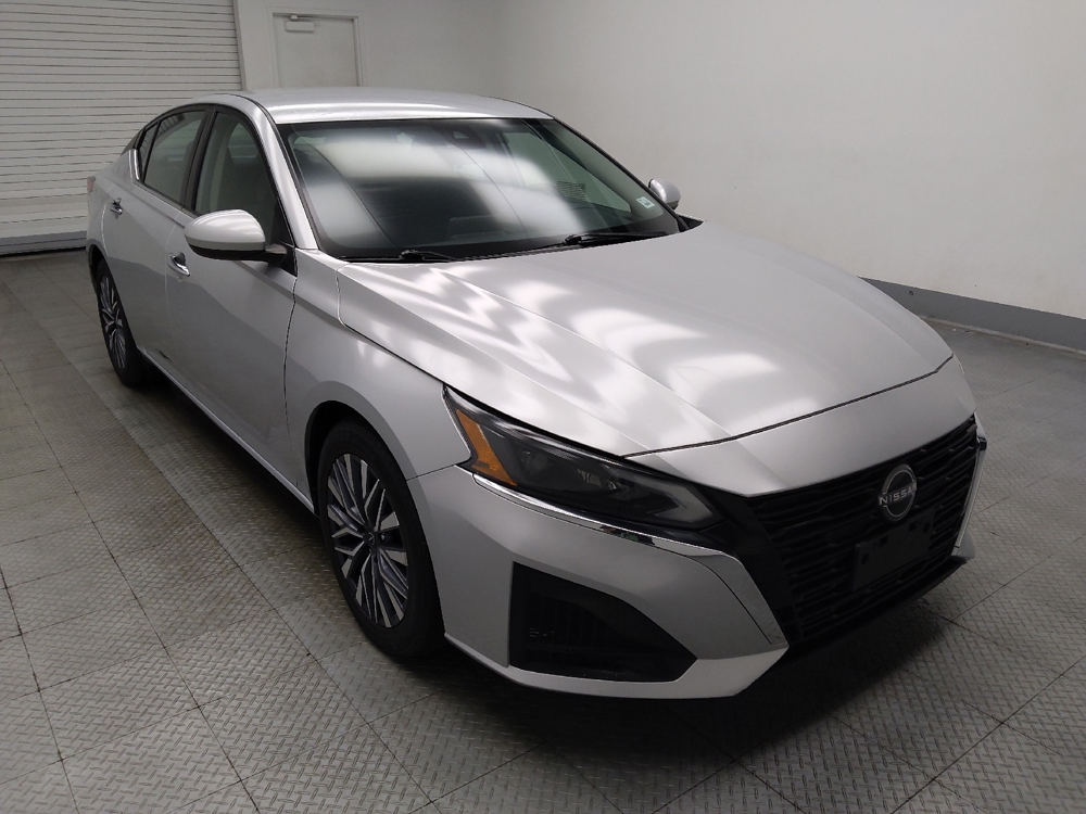2023 Nissan Altima SV - Photo 10
