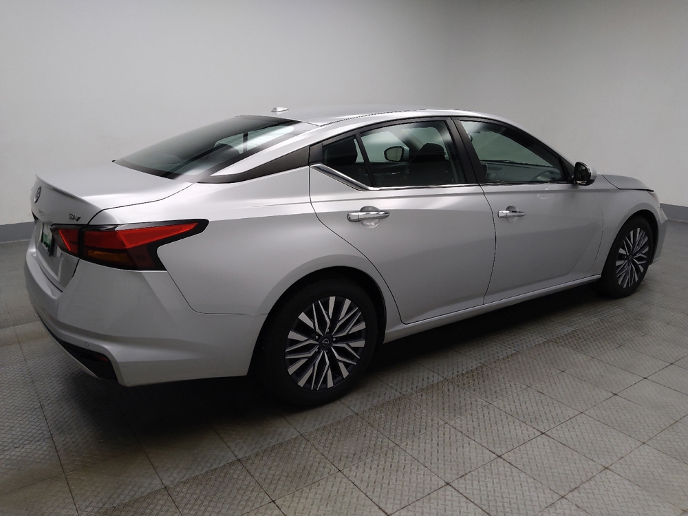 2023 Nissan Altima SV - Photo 8