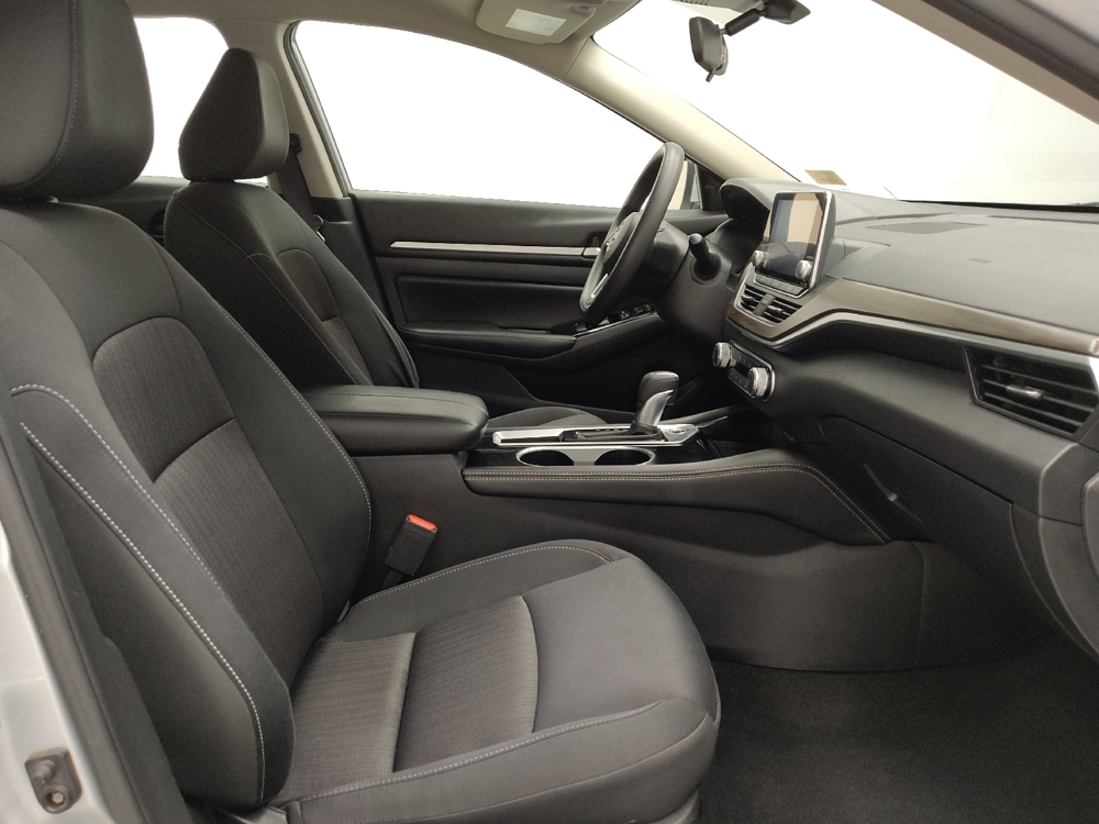 2023 Nissan Altima SV - Photo 16